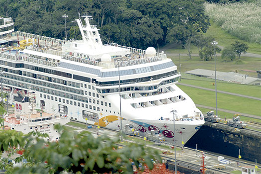 Crucero NCL en el Canal de Panamá. SoloCruceros.mx