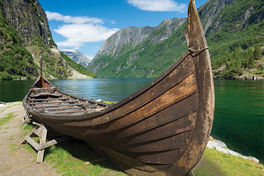 Barco vikingo en los Fiordos Noruegos. SoloCruceros.mx