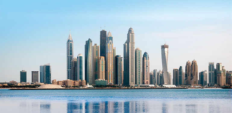 Cruceros desde Dubái al mejor precio, rascacielos. SoloCruceros.mx